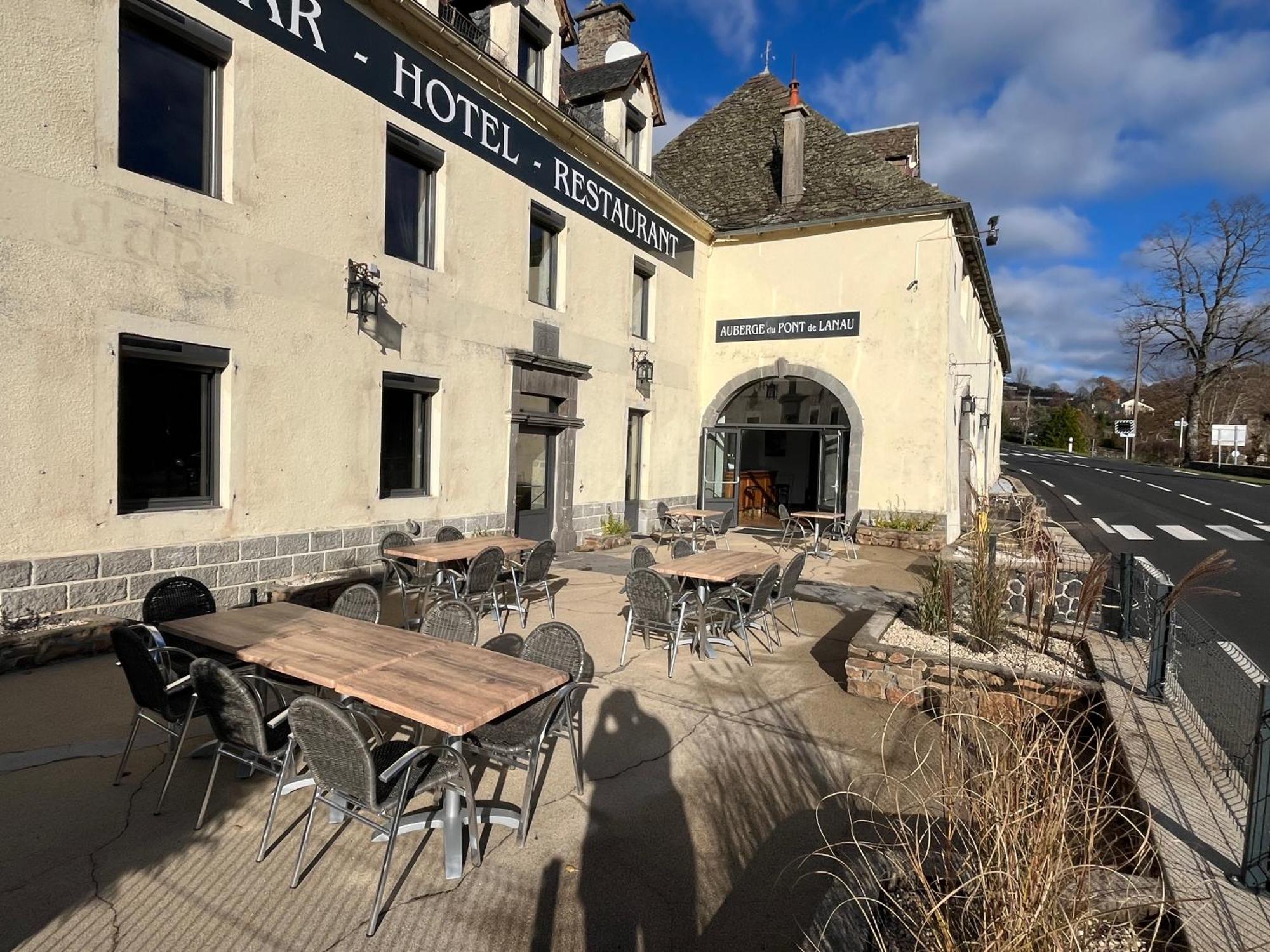 Gite-Auberge Du Pont De Lanau Neuveglise Экстерьер фото